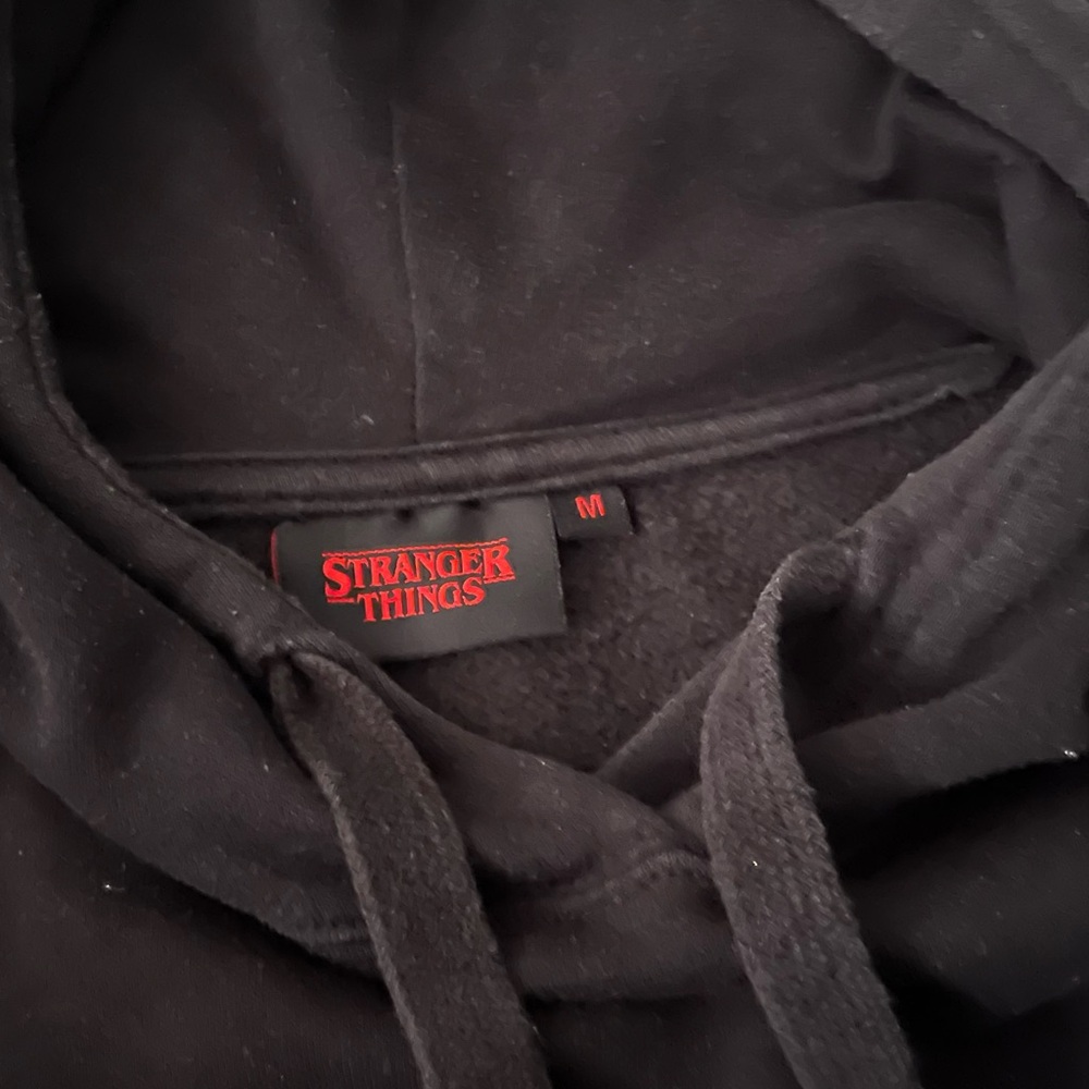 Stranger things hoodie - Picture 3 of 3
